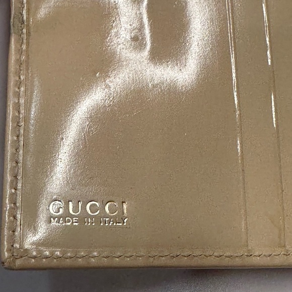 Gucci Cream Leather Wallet with Gold Clasp EUC! - Picture 6 of 11